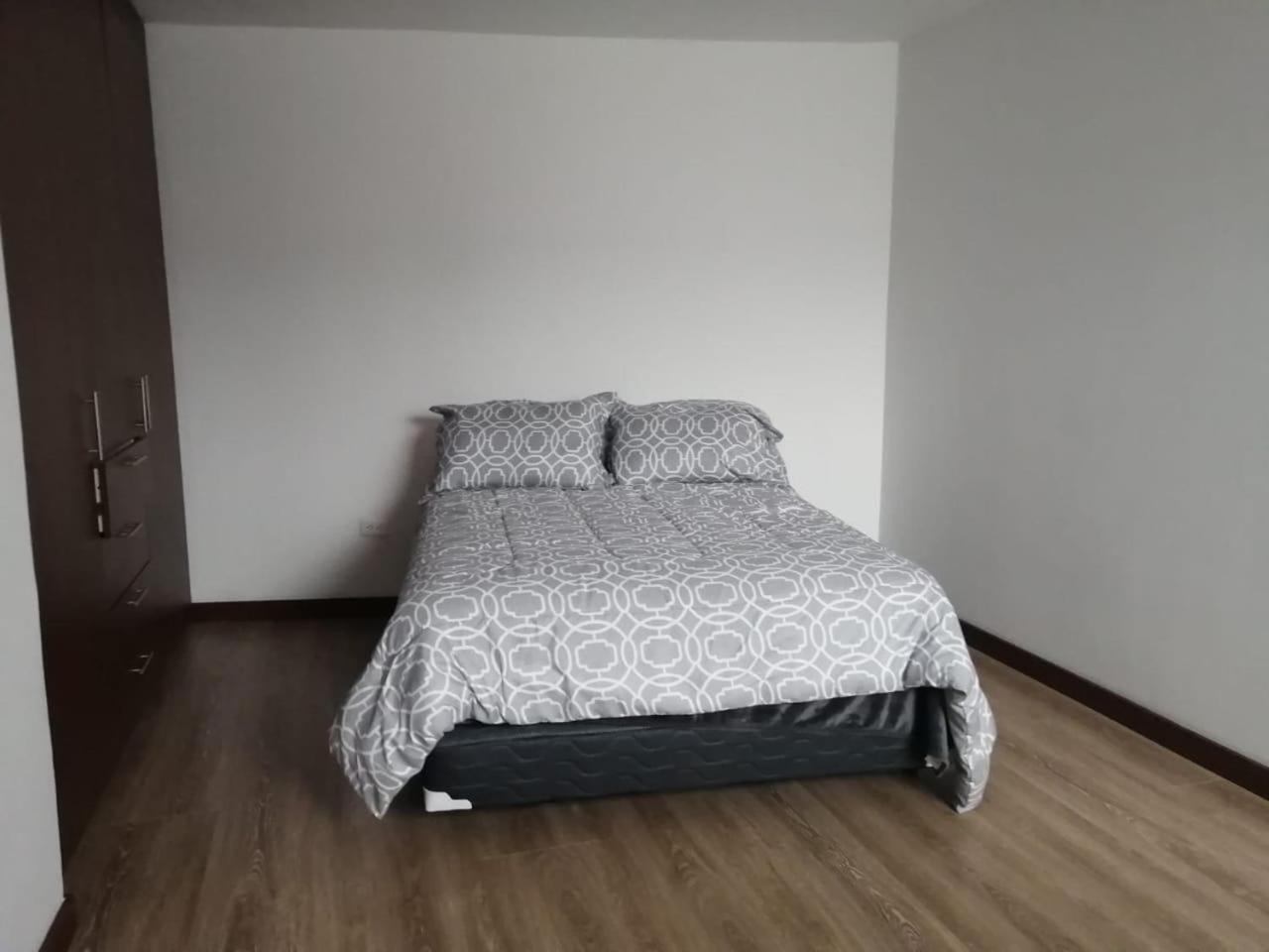 Departamento En Cuenca Apartman Kültér fotó